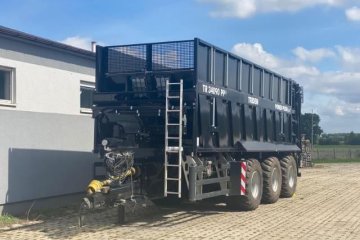 NOWA przyczepa/rozrzutnik ściana przesuwna