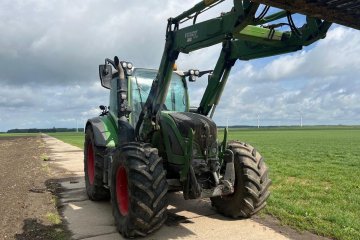 Ciagnik Fendt 514 Power ładowacz czołowy